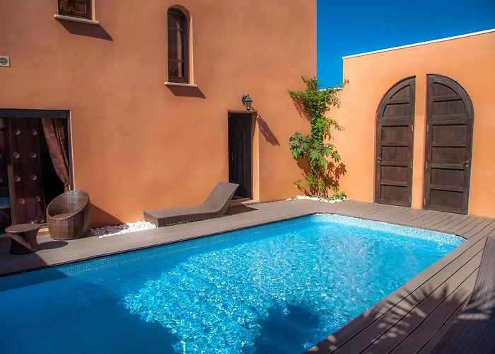 Riad Zagora, 8 Au Village Naturiste Couple Only Agde
